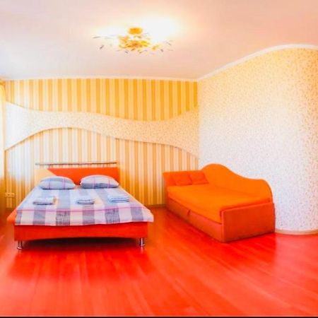 Red Apartment 2019 Very Centre Kherson Bagian luar foto