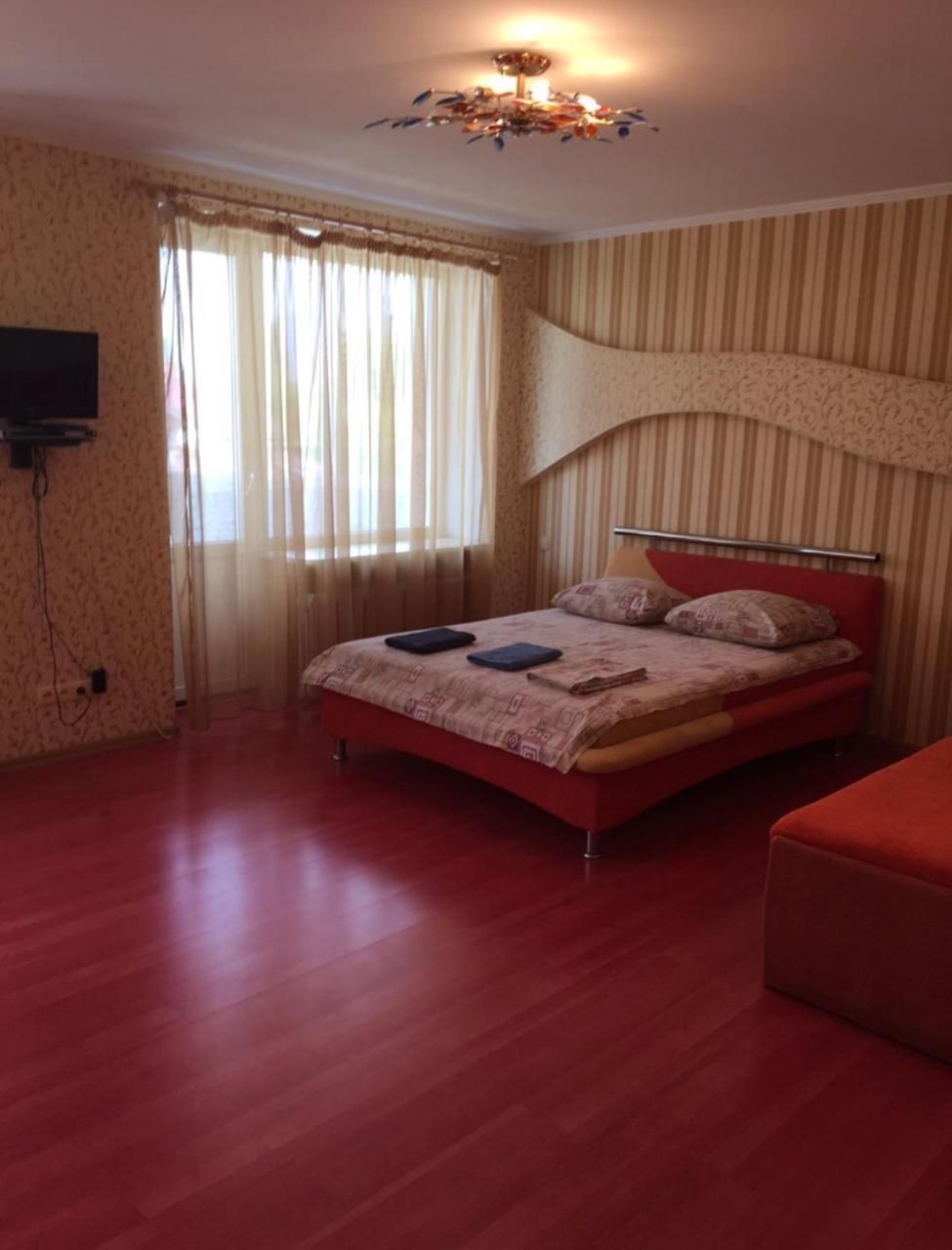 Red Apartment 2019 Very Centre Kherson Bagian luar foto